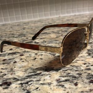 Tory Burch Aviators